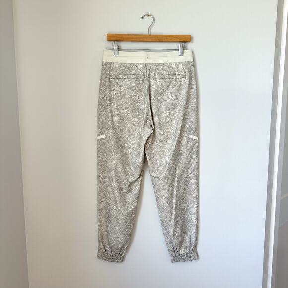 Athleta Venture Printed High Rise Jogger Pants Gray 6 - Picture 3 of 11